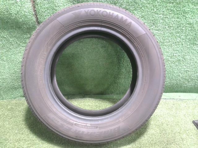 中古 タイヤ 1本 175/65R14 YOKOHAMA BluEarth Es ES32 (1)_画像2