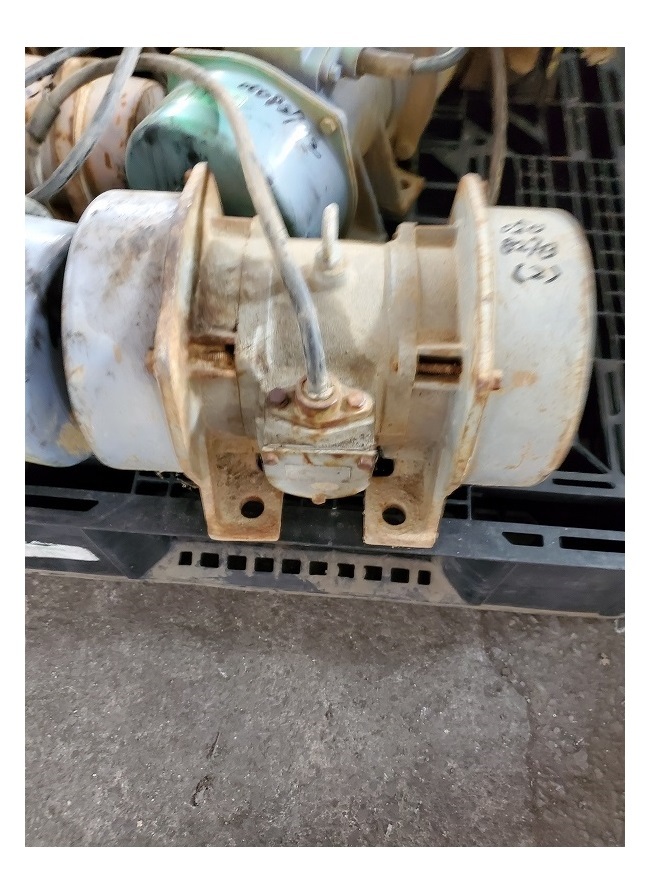 C3A【棚石イ中050827-13(2)】振動モーター0.16kw C3A【棚石イ中050827-13(2)】振動モーター0.16kw