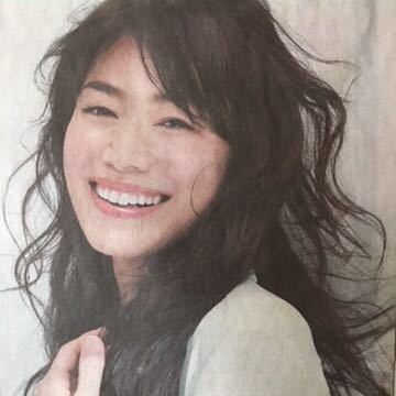 今井美樹 Sky 本日発売 朝日新聞広告紙面180606_画像1