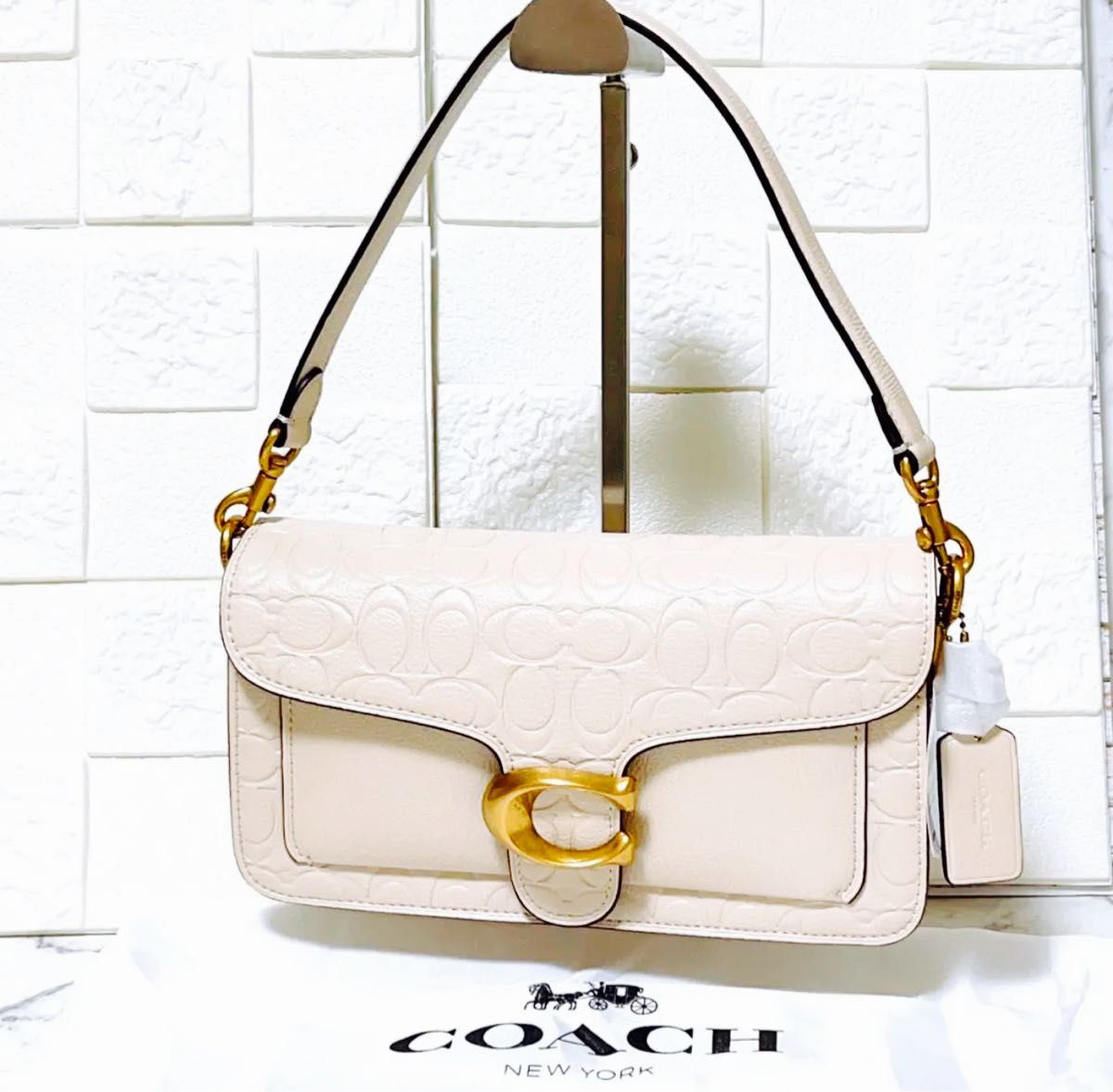 COACH コーチ エンボスド シグネチャー レザー タビー ショルダー
