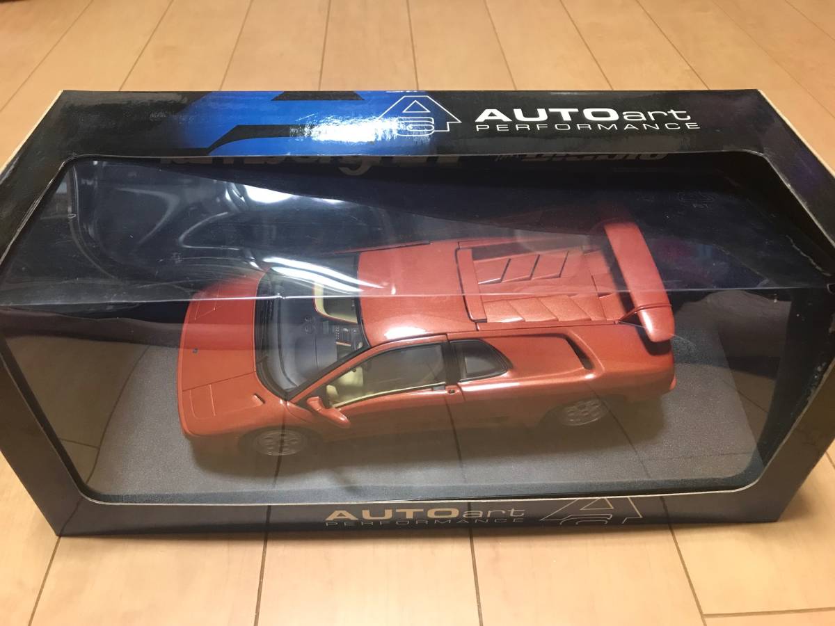 再再販! ☆AUTOart 1/18 メタリックレッド【70072】 ディアブロ VT