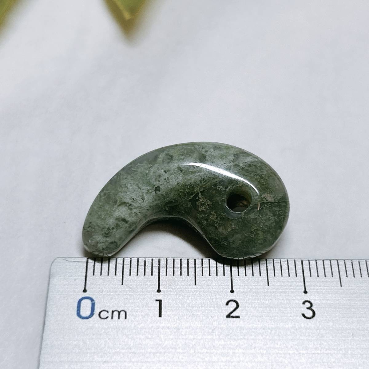 【RE6536】モスアゲート＊勾玉＊苔めのう＊アゲート＊めのう＊アクセサリー＊ペンダント＊Magatama＊Moss Agate＊の画像4