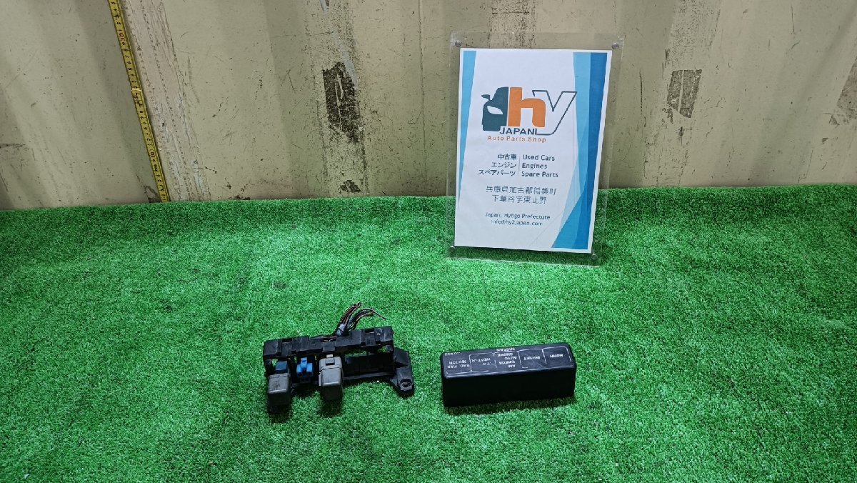 日産　リレーホルダー　ローレルスピリット 1987 E-FB12 走行325678㎞　中古　#hyj　2523701E00 (NSP43976)_画像1