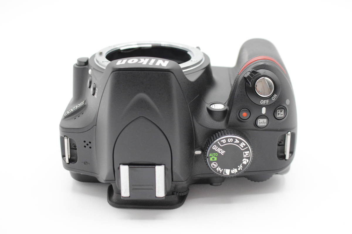 日本産】 極上品◇Nikon ニコン D3200 ボディ◇シャッター回数6369回