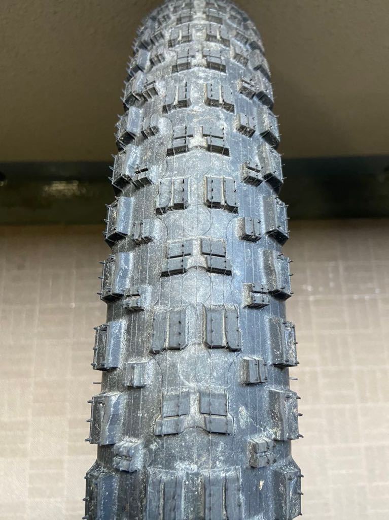 ★彡raceface AR40 27.5 boost ホイール　IRC TANKEN 27.5 2.8 セミファット　ホイールセット 15x110　rockshox fox ハブキャップ選択可_画像2