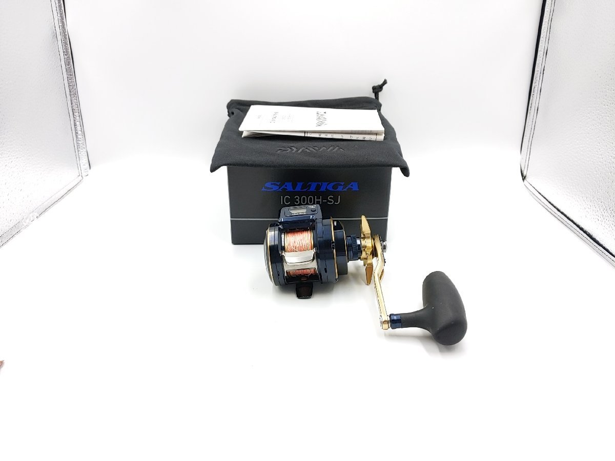 管72061 Daiwa ダイワ 21 ソルティガIC 300H-SJ 右ハンドル ベイト