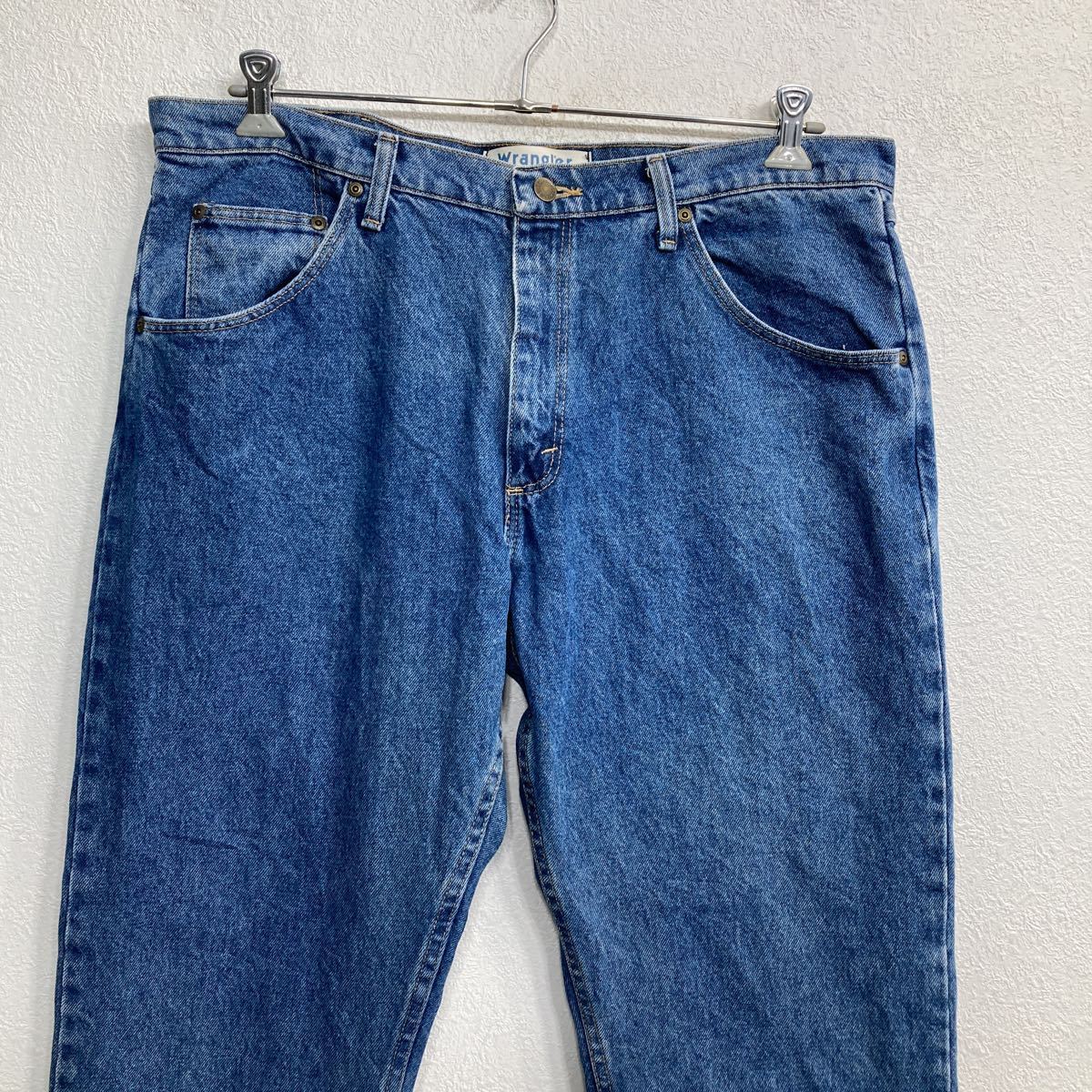 中古 古着 Wrangler デニムパンツ W38 ラングラー レギュラーフィット ビッグサイズ ブルー メキシコ製 古着卸 アメリカ仕入 2309-708の画像2