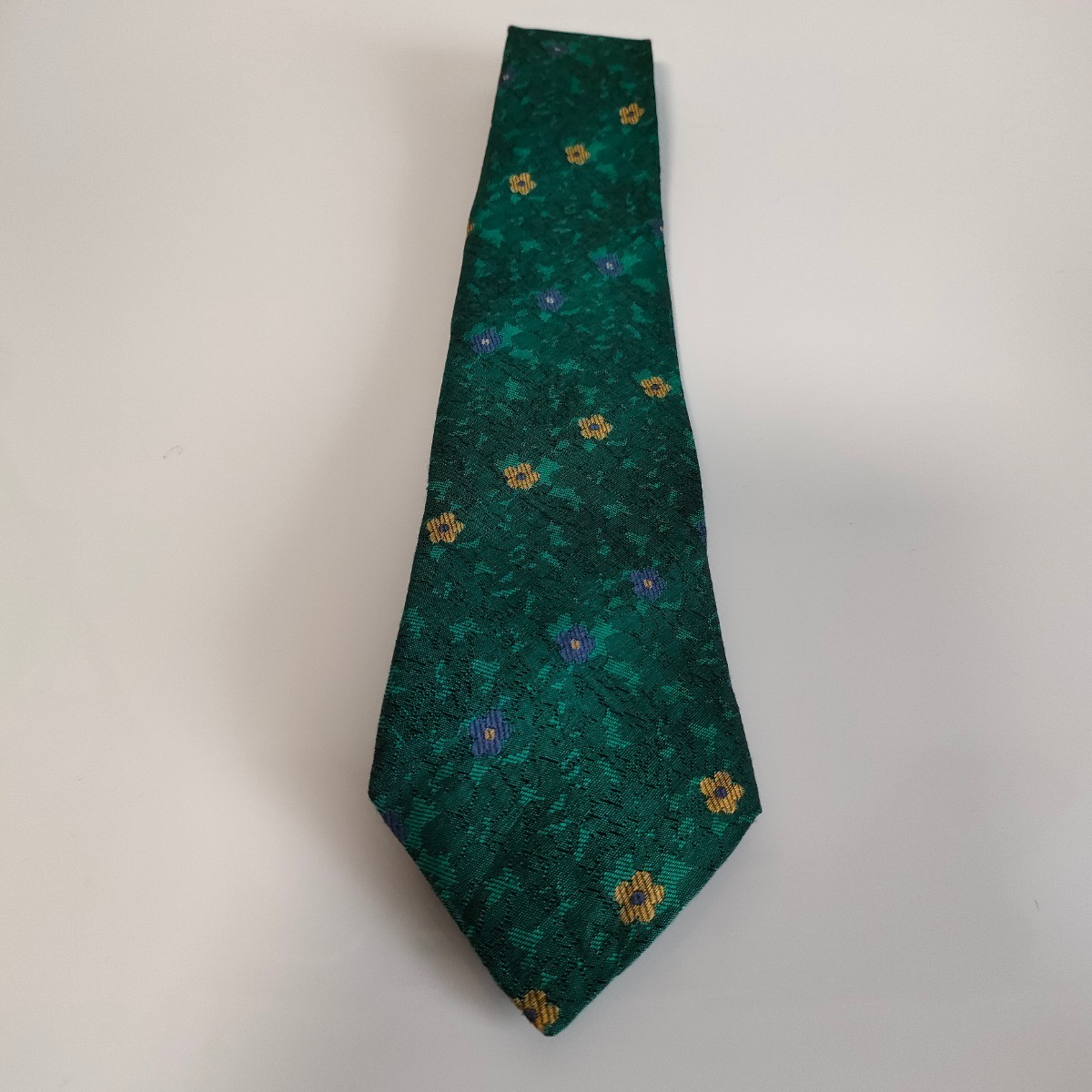 FENDI( Fendi ) галстук 6