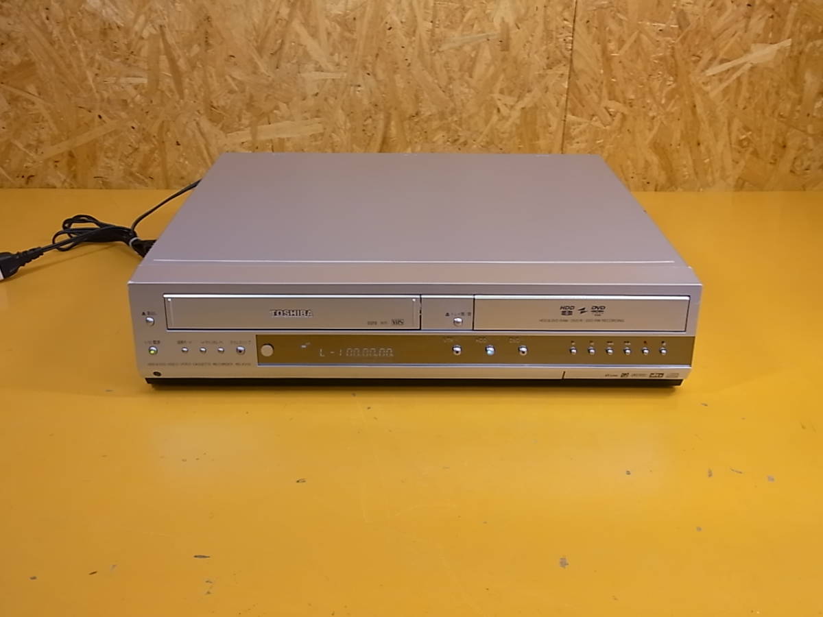 □Bb/302☆東芝 TOSHIBA☆DVD/HDD/VHSビデオレコーダーデッキ☆RD-XV33☆ジャンク_画像1