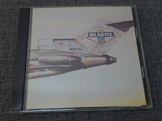 n101u　中古CD　Beastie Boys　ビースティ・ボーイズ　Licensed To Ill　ライセンスト・トゥ・イル_画像1