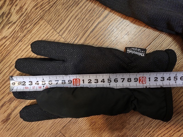 (u109u）Thinsulate 手袋 グローブ シンプル 滑り止め付き 黒系 メンズ 防寒具 古着 中古_画像6
