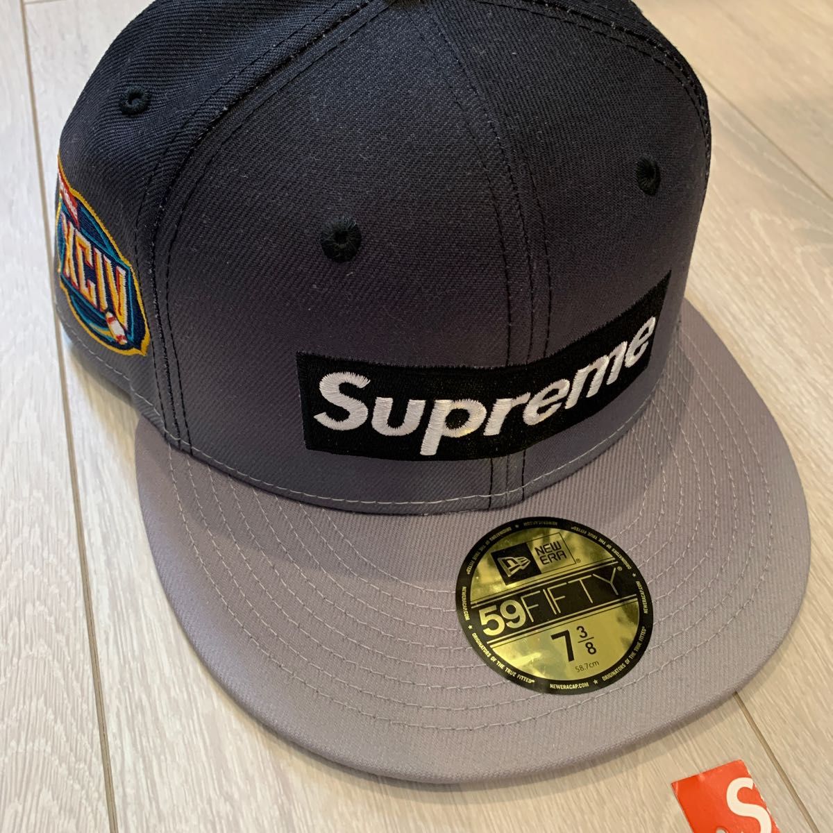 【最安値】新品Supreme Gradient box logo new era キャップ　ブラック　7 3/8