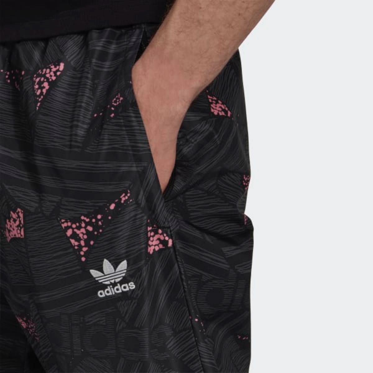 adidas ウインドブレーカー トラックパンツ M 新品 黒 トレフォイル総柄 半額以下 ナイロンパンツ トレーニング