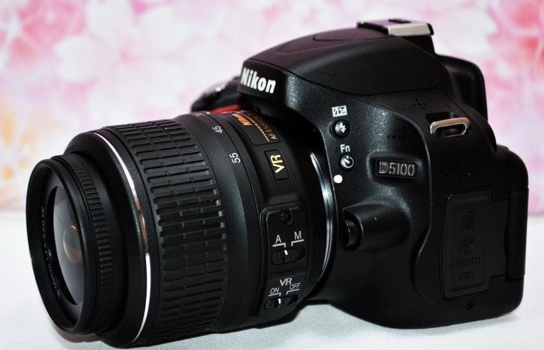 美品】Nikon D5100 一眼レフカメラ☆スマホ転送-