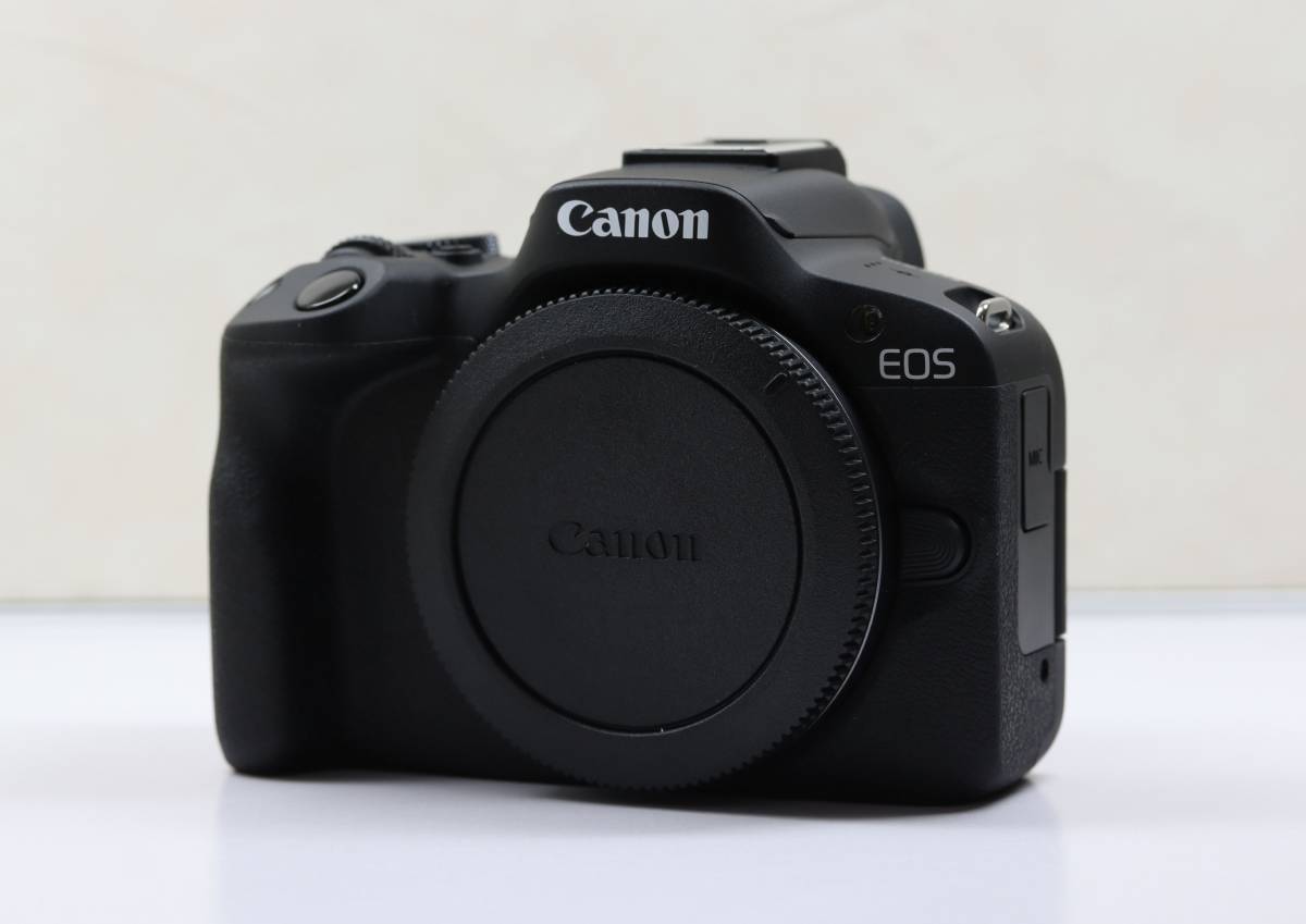 送料無料】 超美品 Canon EOS R50 黒 ボディ ミラーレス一眼レフ RF