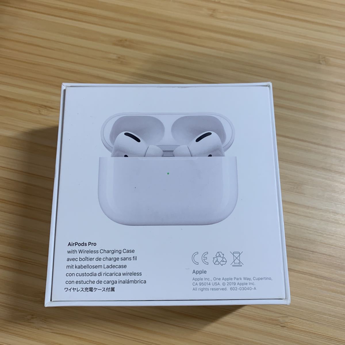 華麗 pro AirPods Apple 美品 ワイヤレスイヤホン 純正品 MWP22J/A