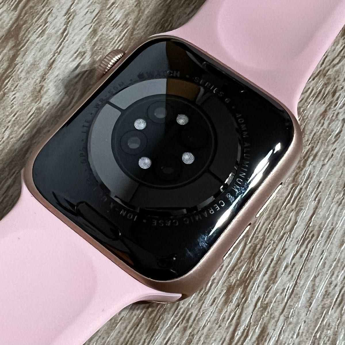 Apple Watch 6 40mm セルラーモデル バッテリー100% 美品 LTE Apple Watch 6 40mm セルラーモデル バッテリー100% 美品 LTE