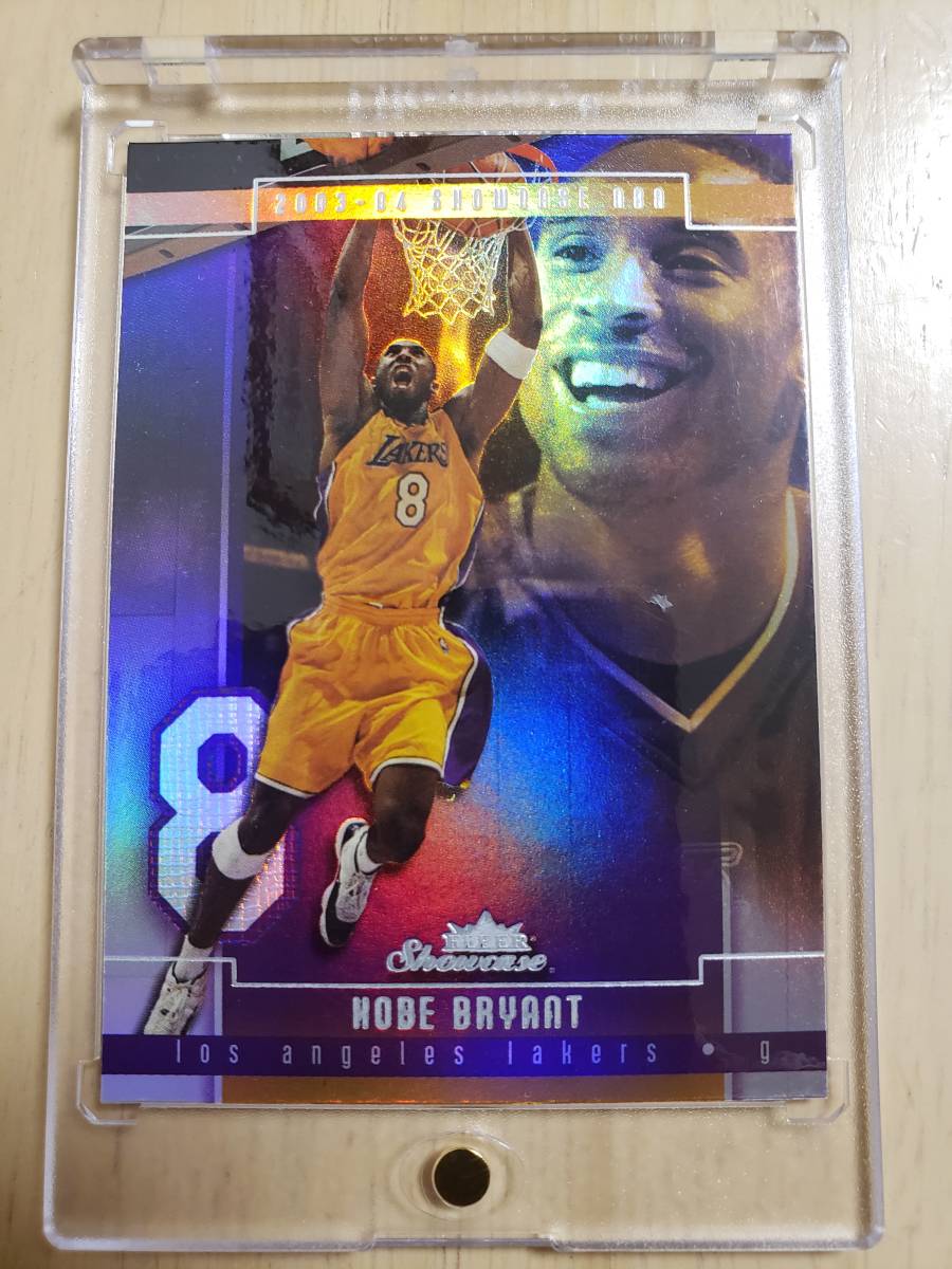 SP 2003 -04 Fleer Showcase KOBE BRYANT Refractor / コービー ブライアント Holo #98