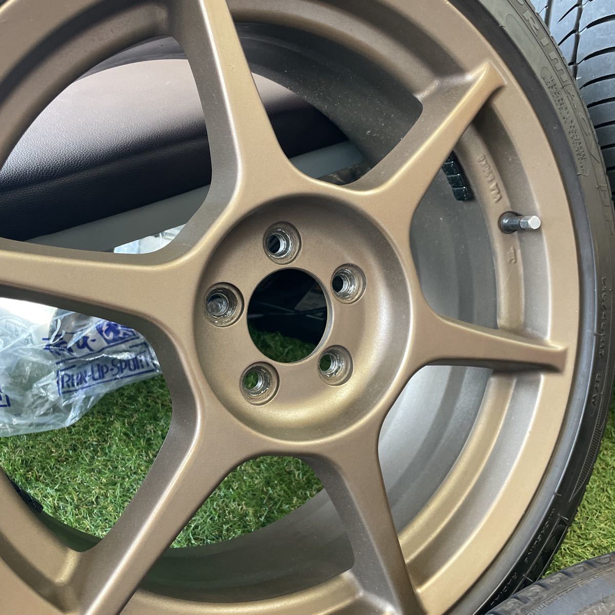 P1レーシング17インチホイール4本セット7j+43 pcd100 ブロンズ86
