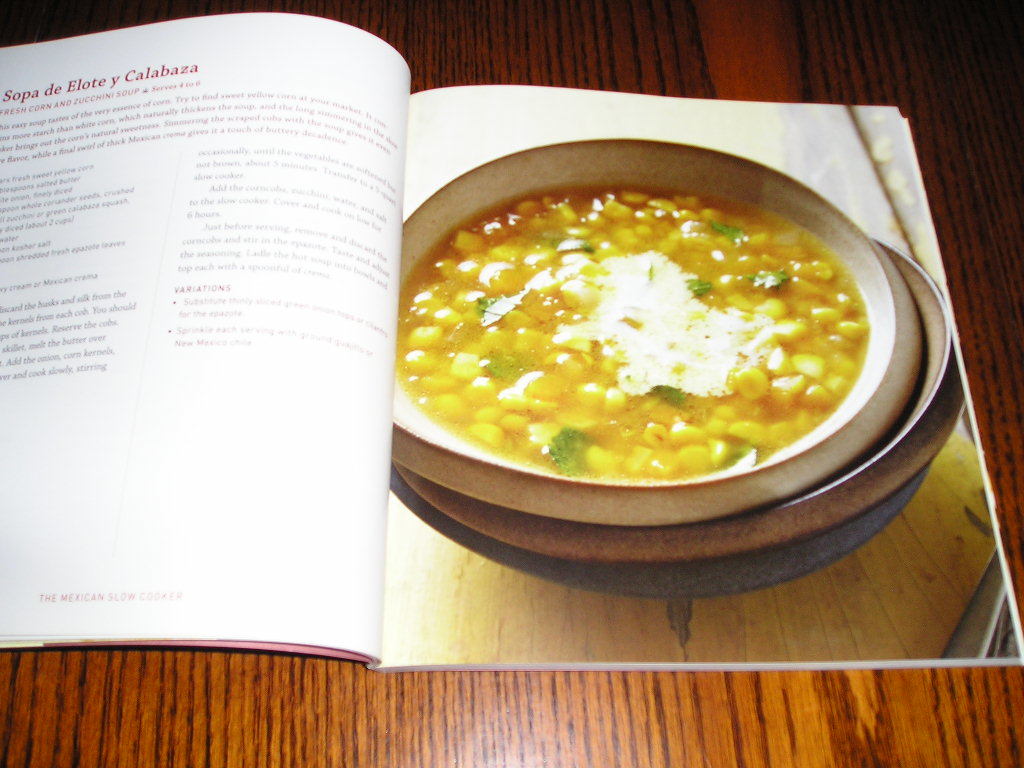  foreign book *Mexican Slow Cooker* Mexico cooking. beautiful taste .. recipe compilation 