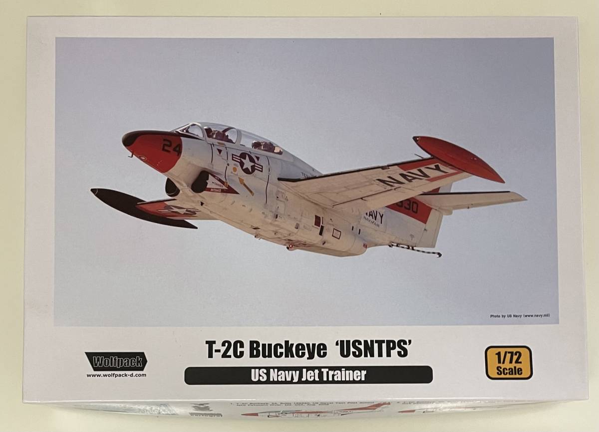 送料510円～ 希少 未使用品 ウルフパック 1/72 ノースアメリカン T-2C バックアイ アメリカ海軍 完全新規金型 プラモデル_画像1