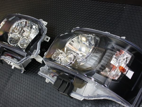 ハイエース 4型純正タイプ LEDヘッドライト マットブラックインナー 200系（S-GL DX ワゴンGL グランドキャビン 4型 5型 6型 7型）_マットブラックインナー