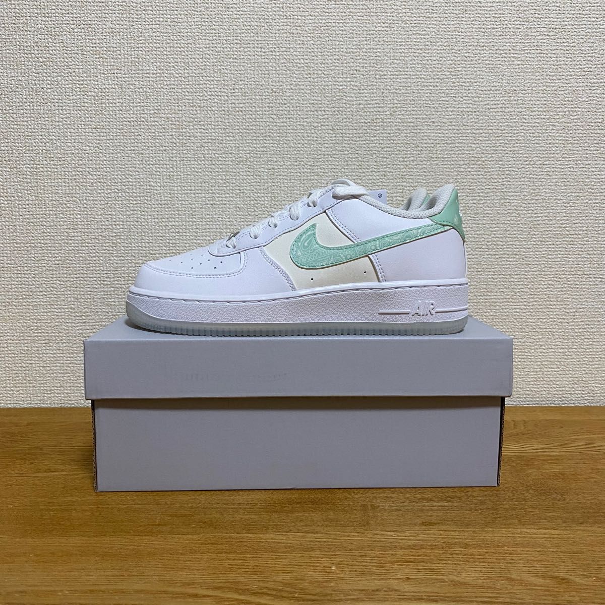 24 5cm【新品】ナイキ エアフォース1 LV8 GSモデル|PayPayフリマ