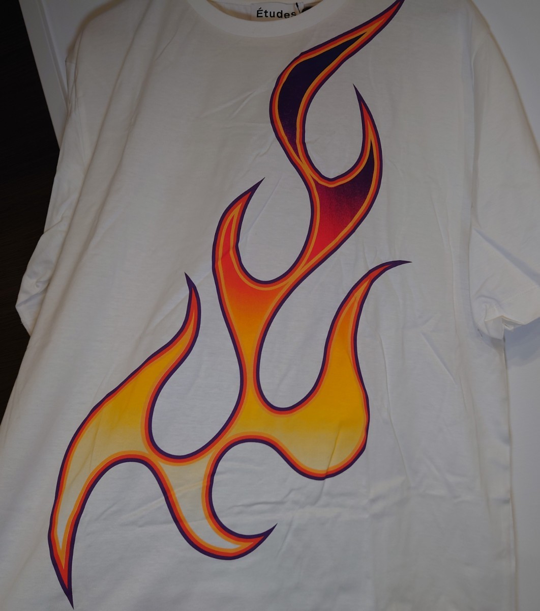 Etudes　white unity flaming T-shirts　エチュード　半袖Tシャツ　サイズL_画像2