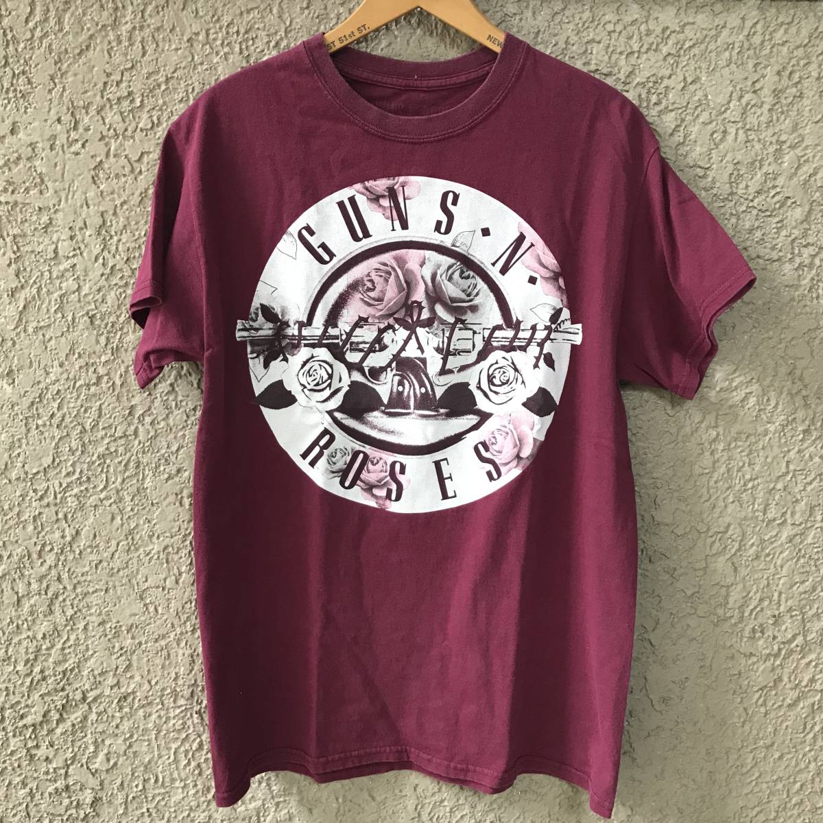 格安新品 ガンズアンドローゼス GUNS N' ROSES バンドTシャツ /古着