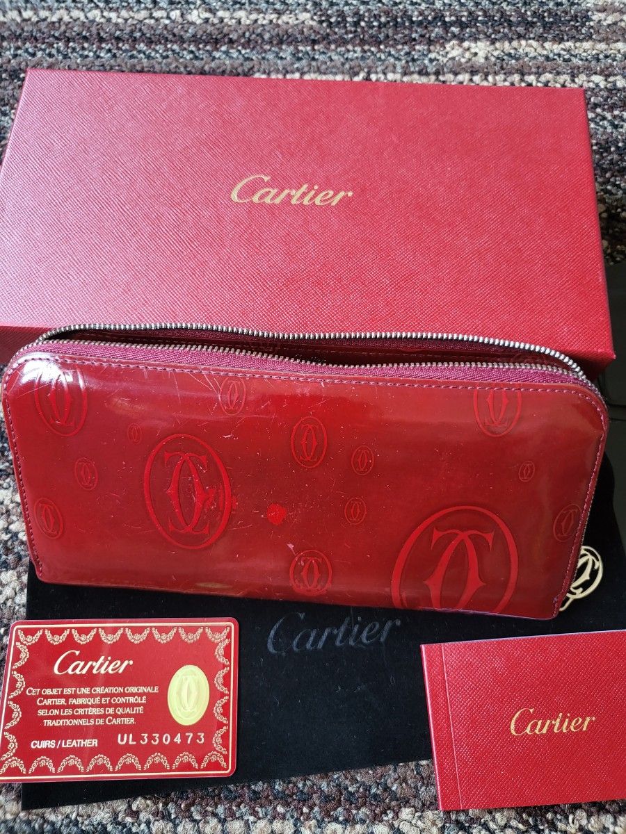 ◆カルティエ◆ハッピーバースデー◆ラウンドファスナー◆ウォレット◆長財布◆Cartier◆パテントレザー◆ハッピーバースデイ◆赤◆