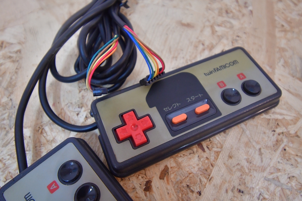 Yahoo!オークション - レトロ 当時物 ツインファミコン Yahoo!オークション - レトロ 当時物 ツインファミコン