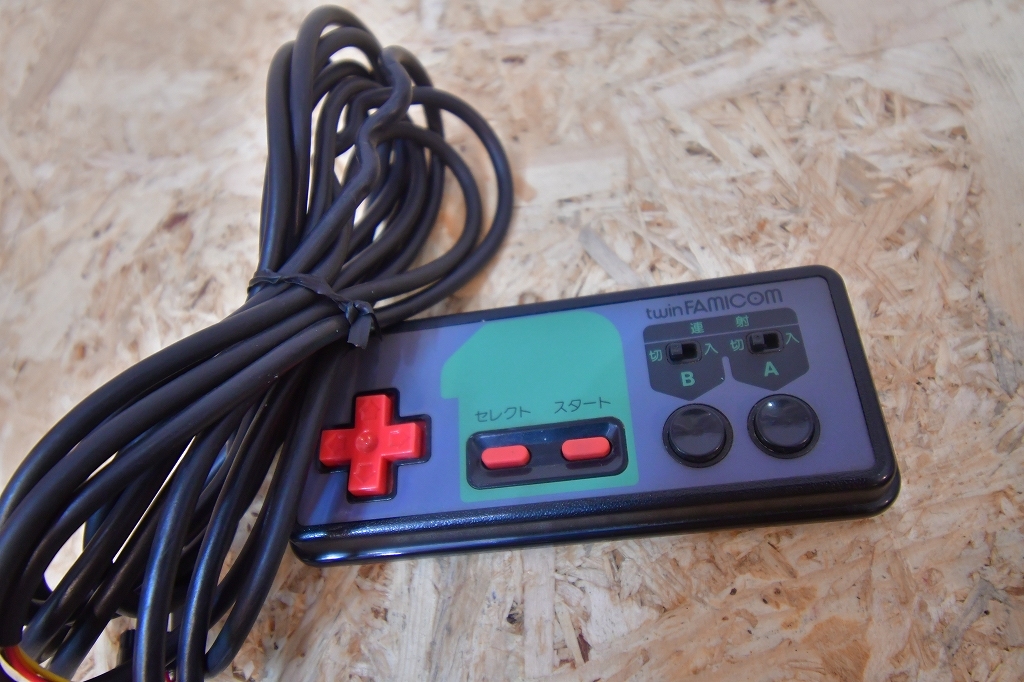 Yahoo!オークション - レトロ 当時物 ツインファミコン Yahoo!オークション - レトロ 当時物 ツインファミコン