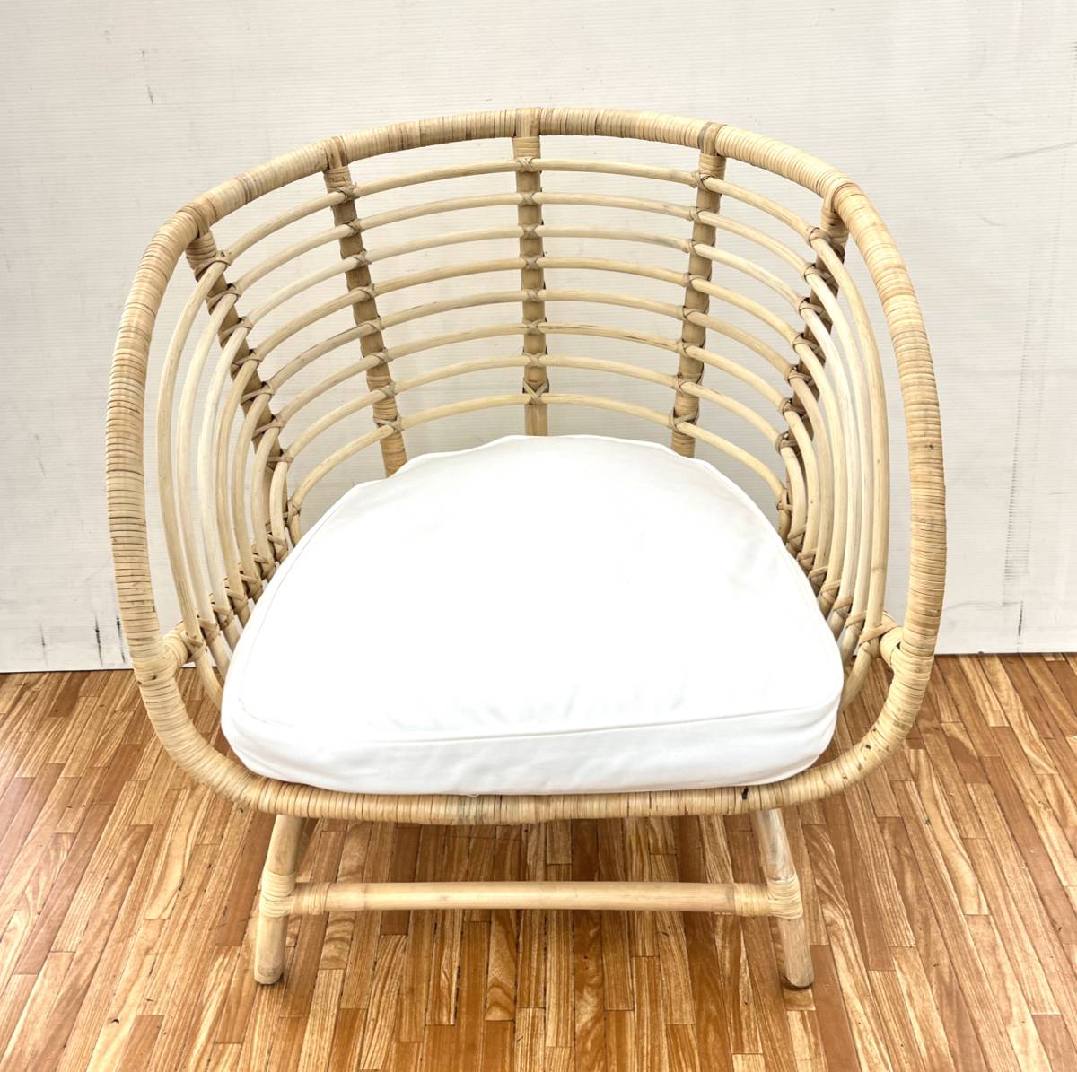 おすすめネット 美品 IKEA パーソナルチェア BUSKBO 72×63×75 腰掛椅子