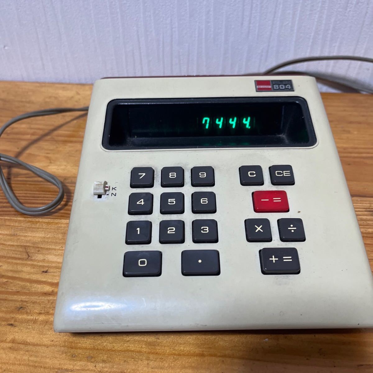 SHARP sharp калькулятор Showa 49 год (1974 год ) retro 70s исправно работающий товар счет машина 