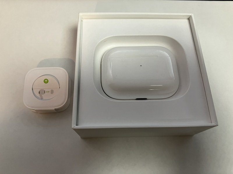 FF574 Airpods Pro 第1世代 MWP22J/A 箱/付属品あり ジャンク_画像3