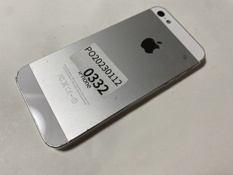 IB702 SoftBank iPhone5 ホワイト 16GB ジャンク ロックOFF_画像2