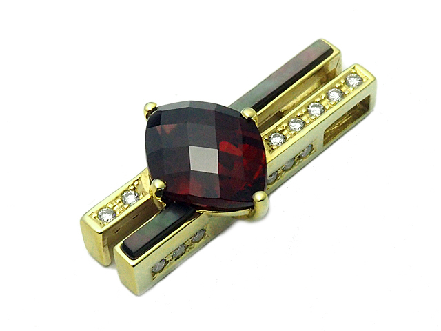 タサキ TASAKI K18YG ロードライトガーネット 4.54ct ダイヤ 0.17ct シェル ペンダントトップ レセット 瀬戸質店 中古A IP