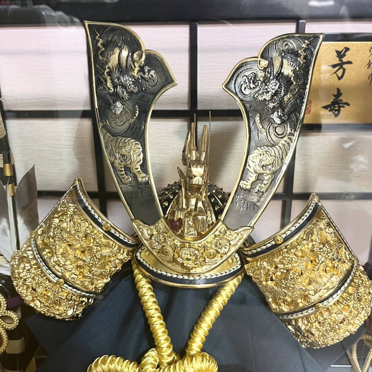 芳寿 兜飾り 五月人形 こどもの日 ガラスケース 京華作|Yahoo 芳寿 兜飾り 五月人形 こどもの日 ガラスケース 京華作|Yahoo