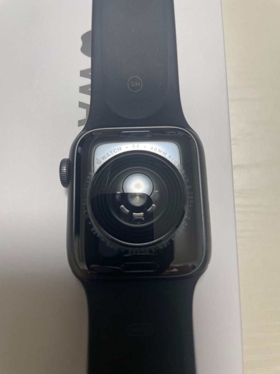 Apple Watch SE Cellular 40mm スペースグレイアルミニウムケース ブラックスポーツバンド 箱付き
