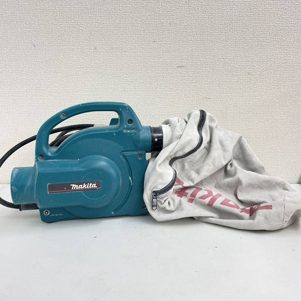 埼P◇makita マキタ 小型集じん機 450 本体 ダストバッグ付き ホース