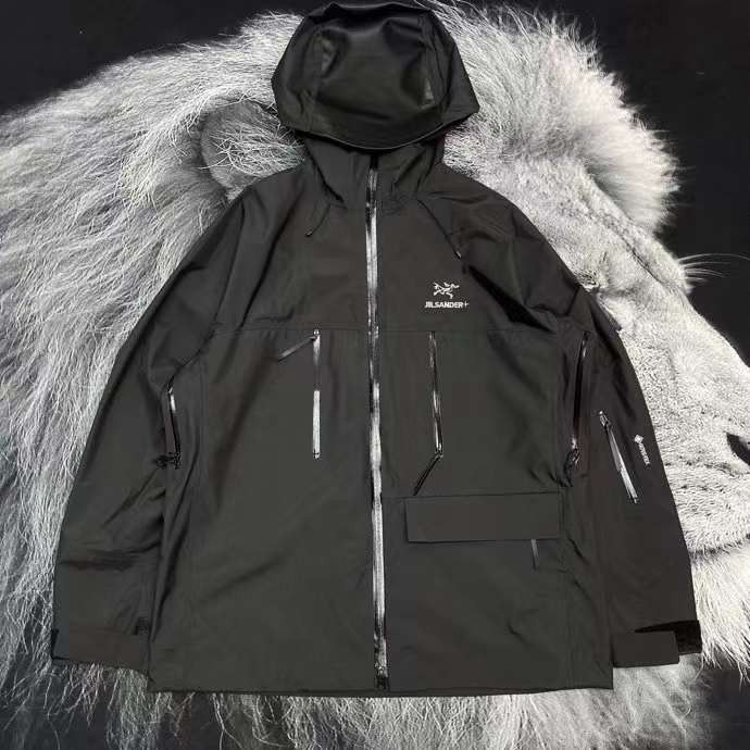 JIL SANDER x Arc'teryx シェルジャケット JIL SANDER GORE-TEX JIL SANDER x Arc'teryx シェルジャケット JIL SANDER GORE-TEX
