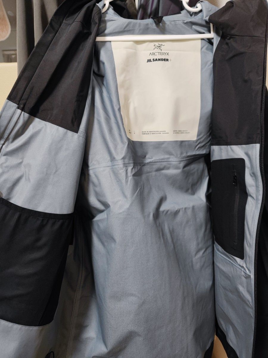 JIL SANDER x Arc'teryx シェルジャケット JIL SANDER GORE-TEX JIL SANDER x Arc'teryx シェルジャケット JIL SANDER GORE-TEX