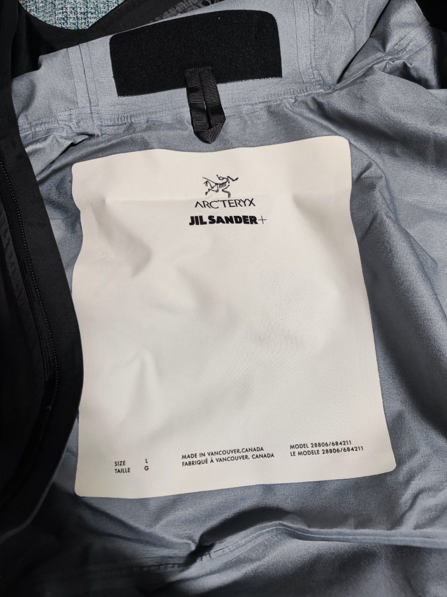 JIL SANDER x Arc'teryx シェルジャケット JIL SANDER GORE-TEX JIL SANDER x Arc'teryx シェルジャケット JIL SANDER GORE-TEX
