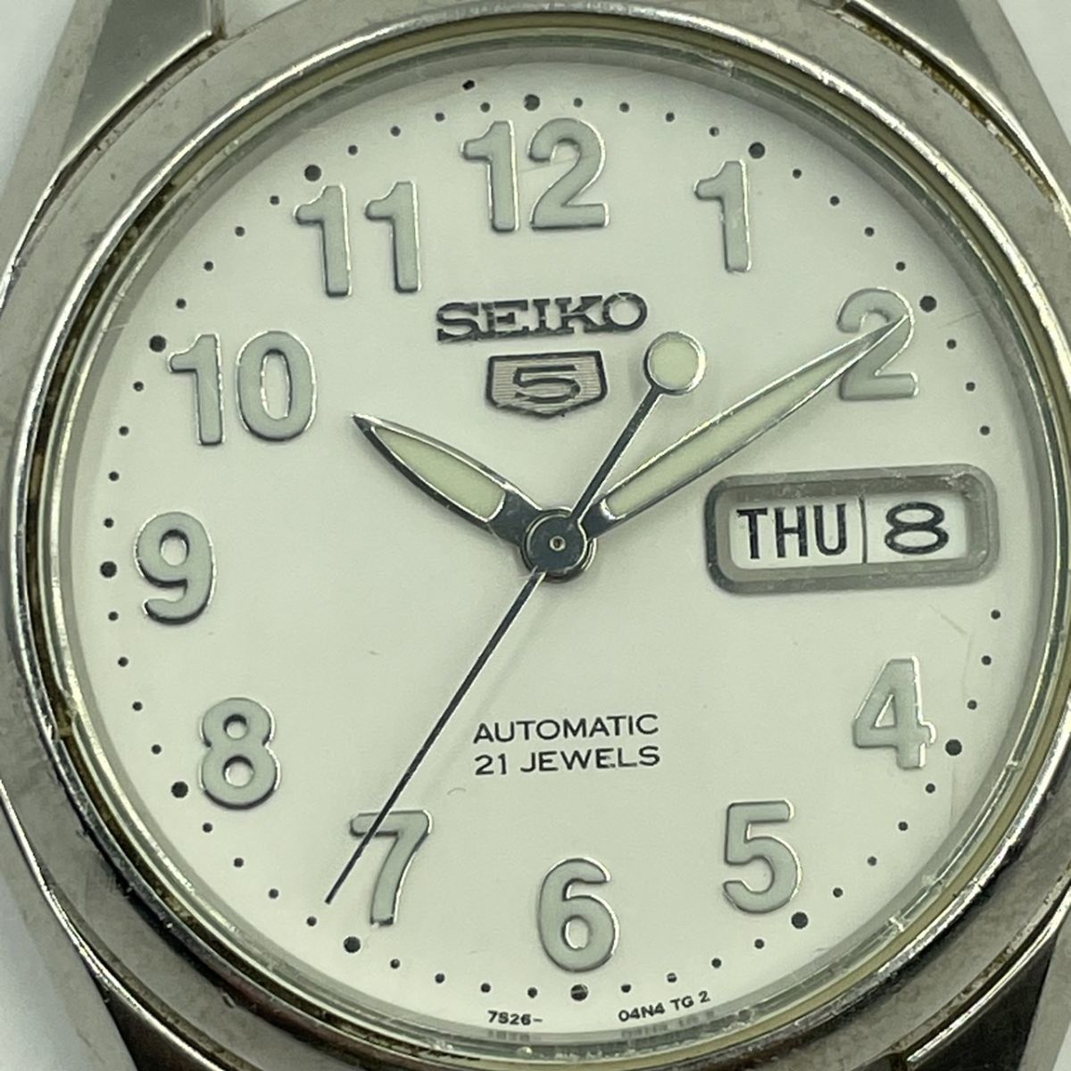 100%新品爆買い SEIKO 5 自動巻き 白ダイアル 7S26 21石 AUTOMATIC