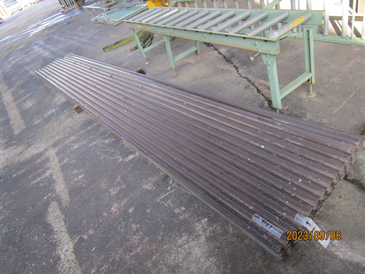 油谷 №9163 ガルバリウム鋼板 長さ5300㎜ 幅780㎜ 8枚 壁材 フェンス 屋根材 擁壁 折半 波板 中古 金属屋根 トタン板 倉庫 車庫ガレージ  Yahoo!オークション - 油谷 №9163 ガルバリウム鋼板 長さ5300㎜ 幅780