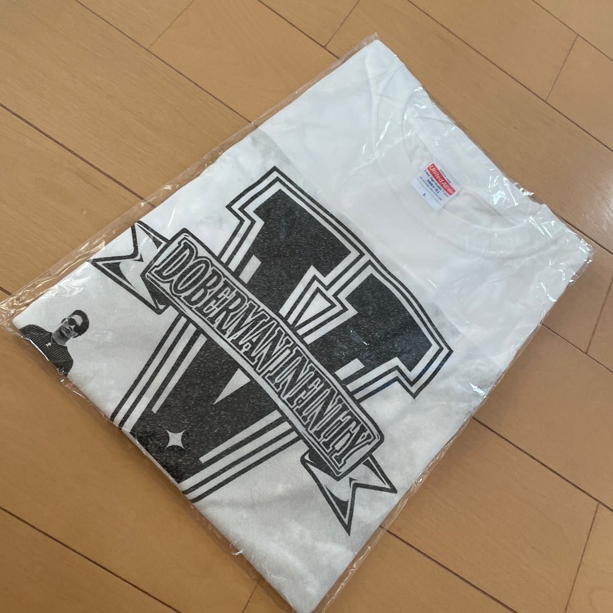 新品 DOBERMAN INFINITY ファンクラブ限定オリジナル Tシャツ 新品 DOBERMAN INFINITY ファンクラブ限定オリジナル Tシャツ