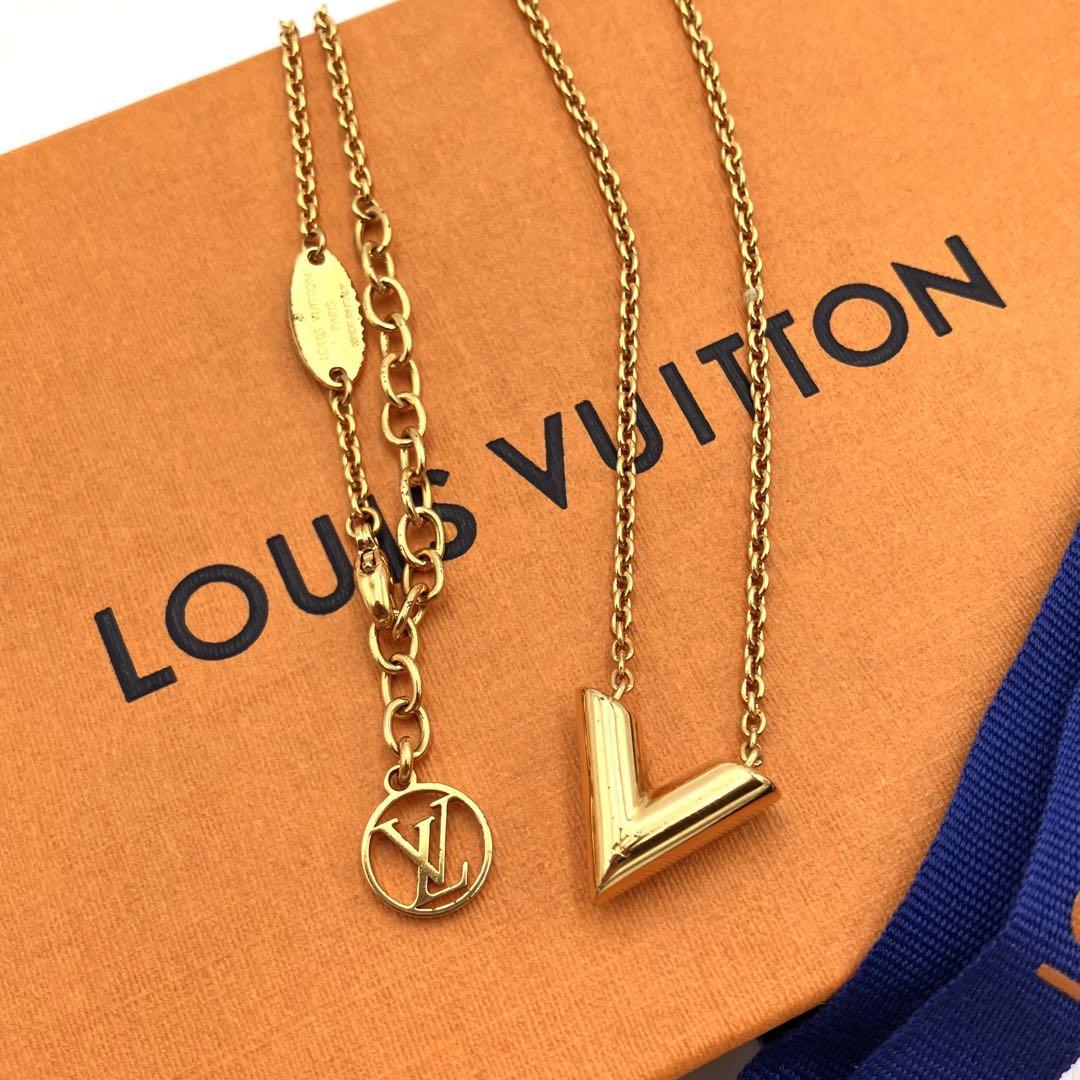 美品】 ルイヴィトン LOUIS VUITTON エッセンシャルV ネックレス