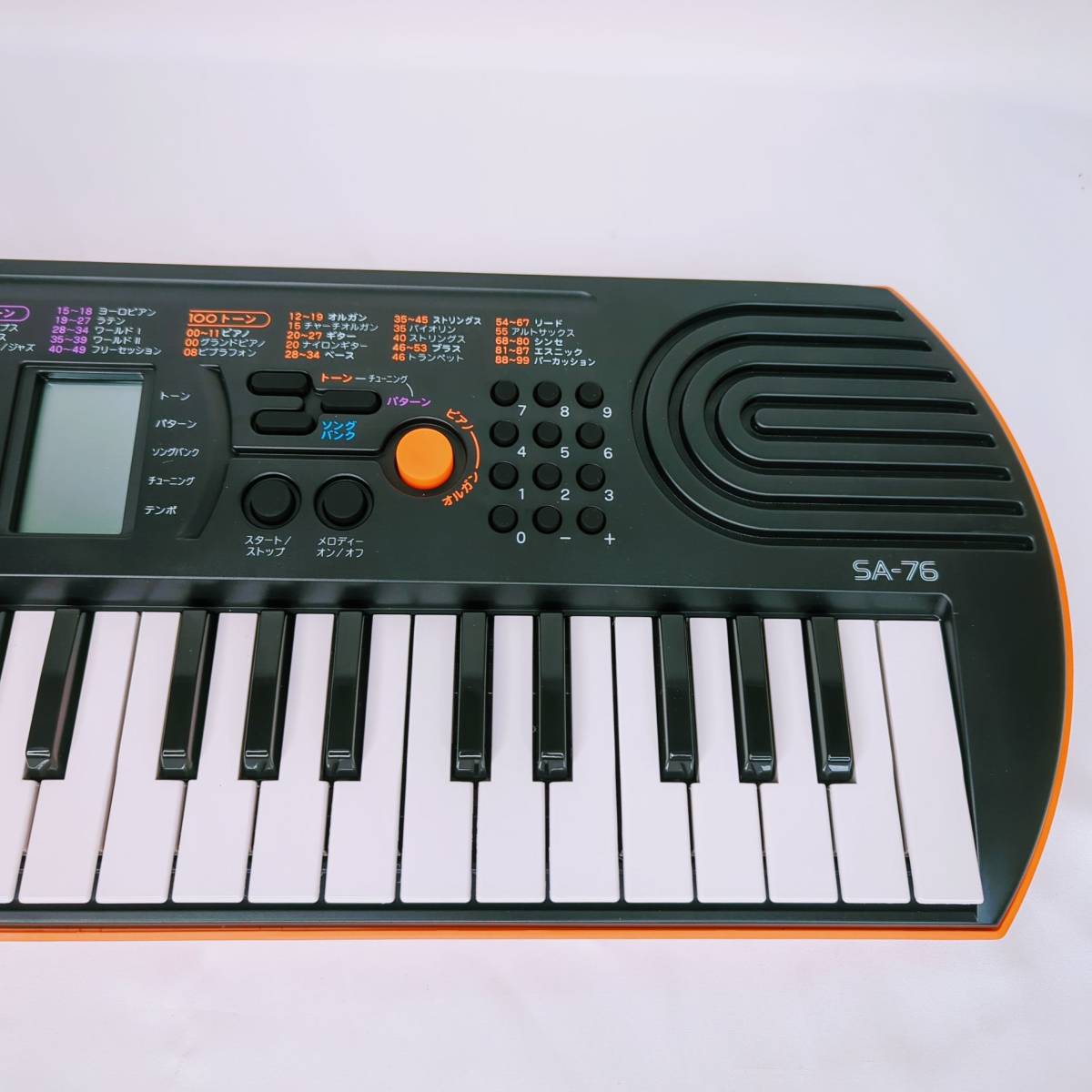 CASIO SA-76 カシオ ミニキーボード 楽譜/純正アダプター付 CASIO SA-76 カシオ ミニキーボード 楽譜/純正アダプター付