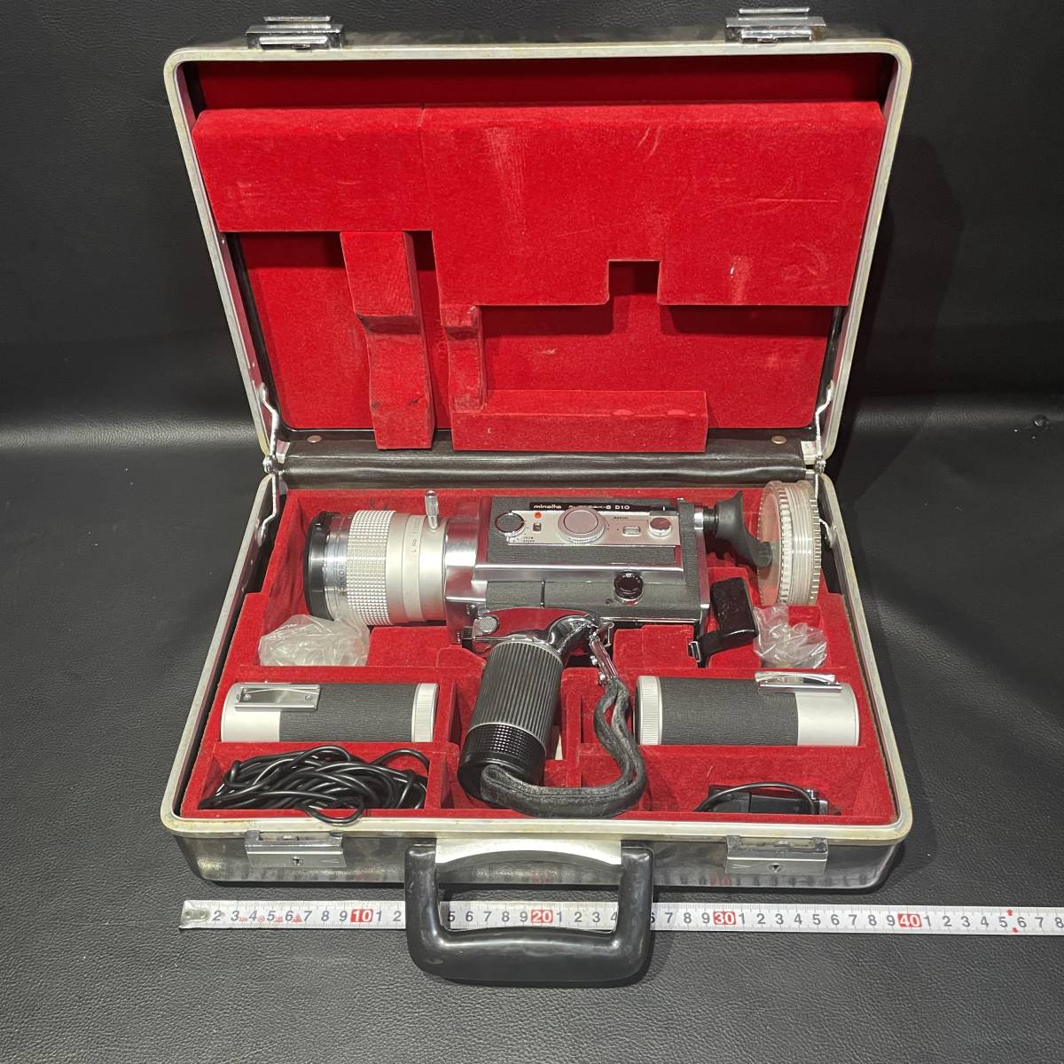 ミノルタ autopak-8 D10 　88mm 撮影機 8mmカメラ 昭和 レトロ 現状品 未検品 動作末 確認 ジャンク品 　X566