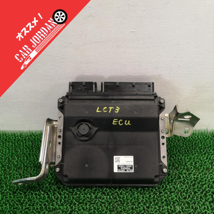 ZWA10【エンジンコンピュータ ECU】89661-76020　H23 レクサス CT200h バージョンC LCT3_画像1